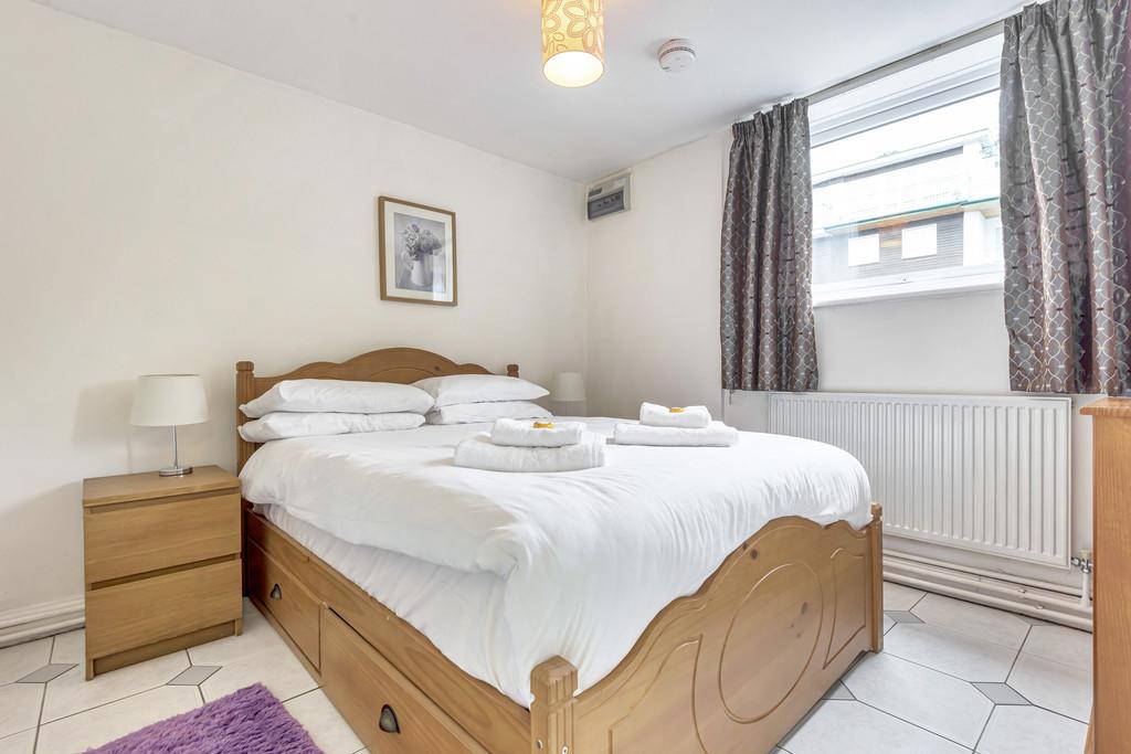 10 Bedroom 2