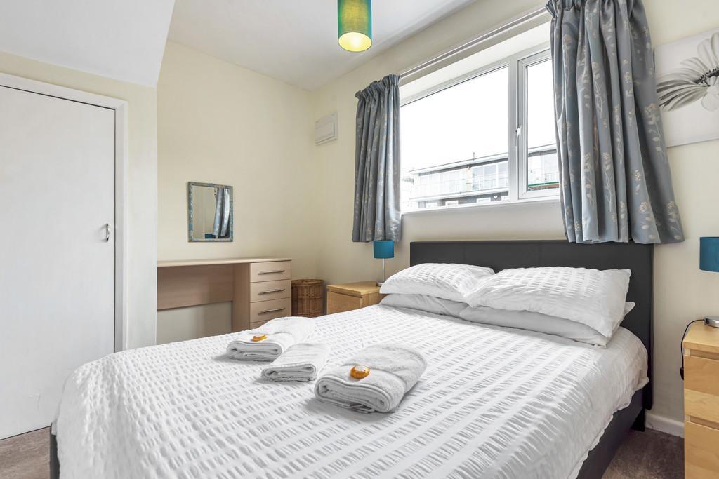 10 Bedroom 2
