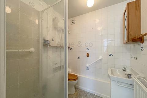 53 Beccles Road, Lowestoft, NR33 8QT