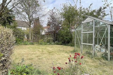 53 Beccles Road, Lowestoft, NR33 8QT