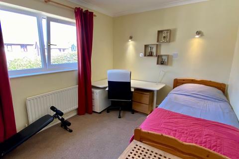 2 Northgates, Wetherby, LS22 6NX