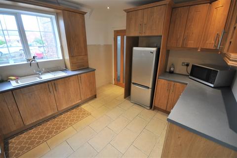 7 Dunelm Crescent, Moorends, Doncaster, DN8 4PT