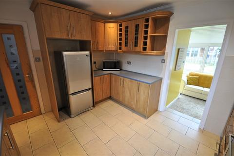 7 Dunelm Crescent, Moorends, Doncaster, DN8 4PT