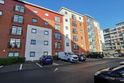 2 bedroom flat to rent, Renolds House, Lamba Court, Salford, M5 4UB