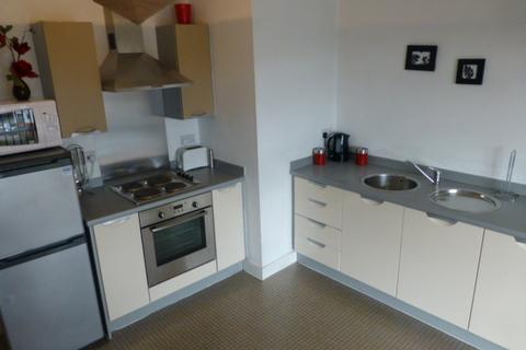 2 bedroom flat to rent, Renolds House, Lamba Court, Salford, M5 4UB