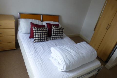 2 bedroom flat to rent, Renolds House, Lamba Court, Salford, M5 4UB