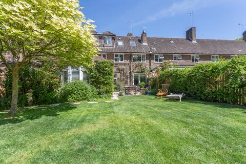 5 Forest Close, Ascot, SL5 8DW