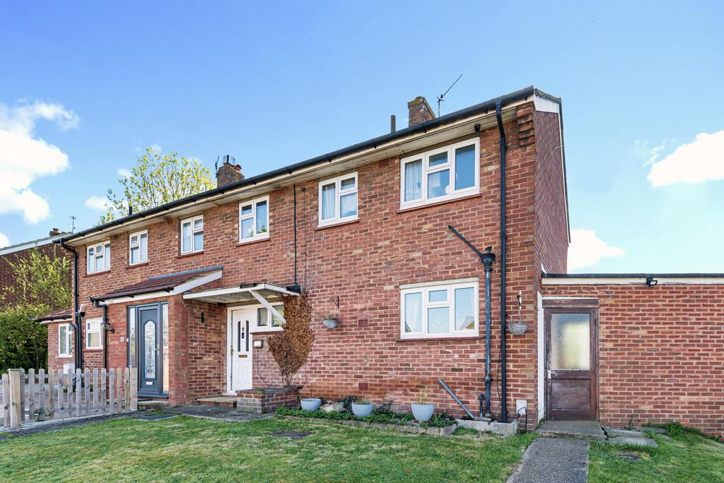 Bushy Hill Drive, Guildford 3 bed semidetached house £400,000