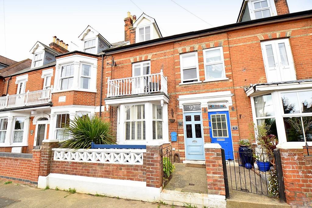 Queens Road, Felixstowe, IP11 7PE 3 bed terraced house - £340,000