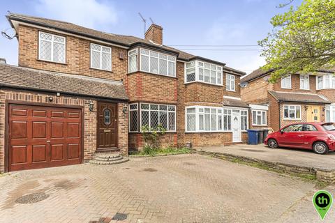 17 Parsons Crescent, Edgware, HA8 8QG