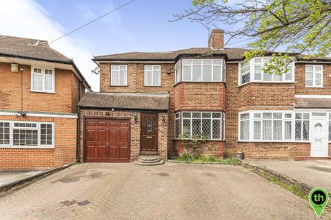 17 Parsons Crescent, Edgware, HA8 8QG