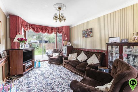 17 Parsons Crescent, Edgware, HA8 8QG