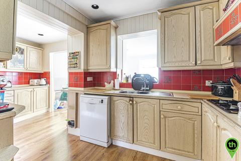 17 Parsons Crescent, Edgware, HA8 8QG