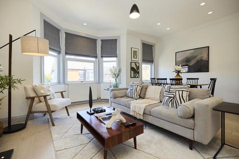 3 bedroom apartment for sale, Leghorn Road, NW10