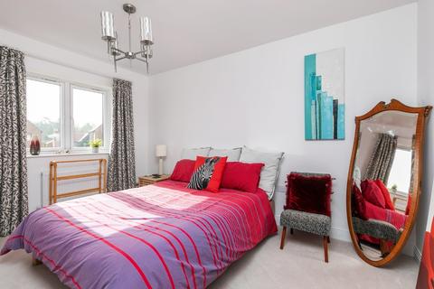 6 Khosla Road, Winchester, SO22 6GT