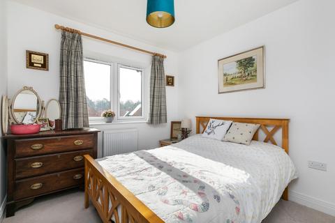 6 Khosla Road, Winchester, SO22 6GT