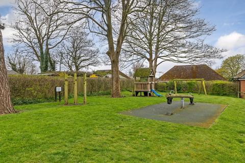 15 Fryers Close, Kings Worthy, Winchester, SO23 7LP