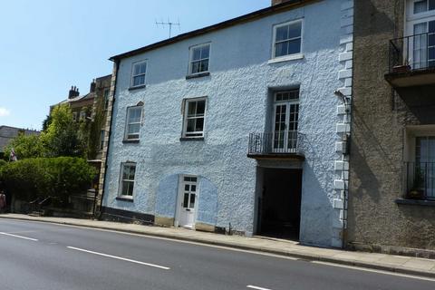 undefined, Frenchgate, Richmond