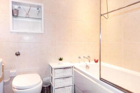 29, Fairway Court Fletcher Road, Gateshead, NE8 2AY