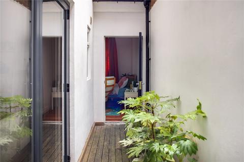 Flat A, 45 Chatsworth Road, London, E5 0LH