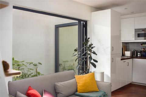 Flat A, 45 Chatsworth Road, London, E5 0LH