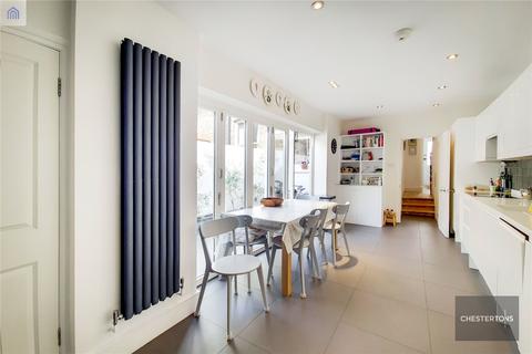 4 bedroom terraced house to rent, Standish Road, London