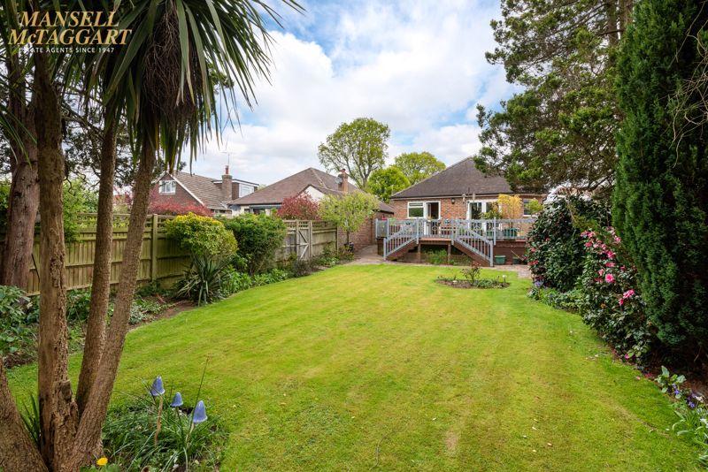 Adastra Avenue, Hassocks 3 bed detached bungalow £600,000