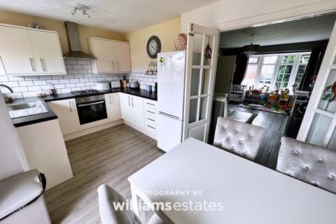 15 Ceg Y Ffordd, Prestatyn, LL19 7YD