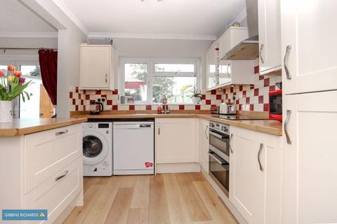 21 Blackdown Road, Taunton, TA2 8EY