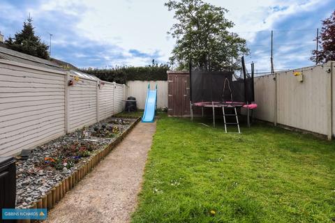 21 Blackdown Road, Taunton, TA2 8EY