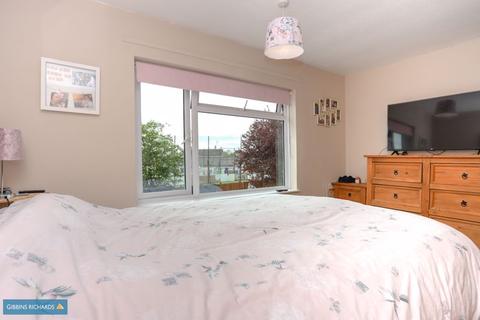 21 Blackdown Road, Taunton, TA2 8EY