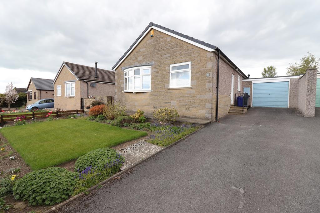 Barnwood Crescent, Earby, BB18 3 bed detached bungalow £285,000