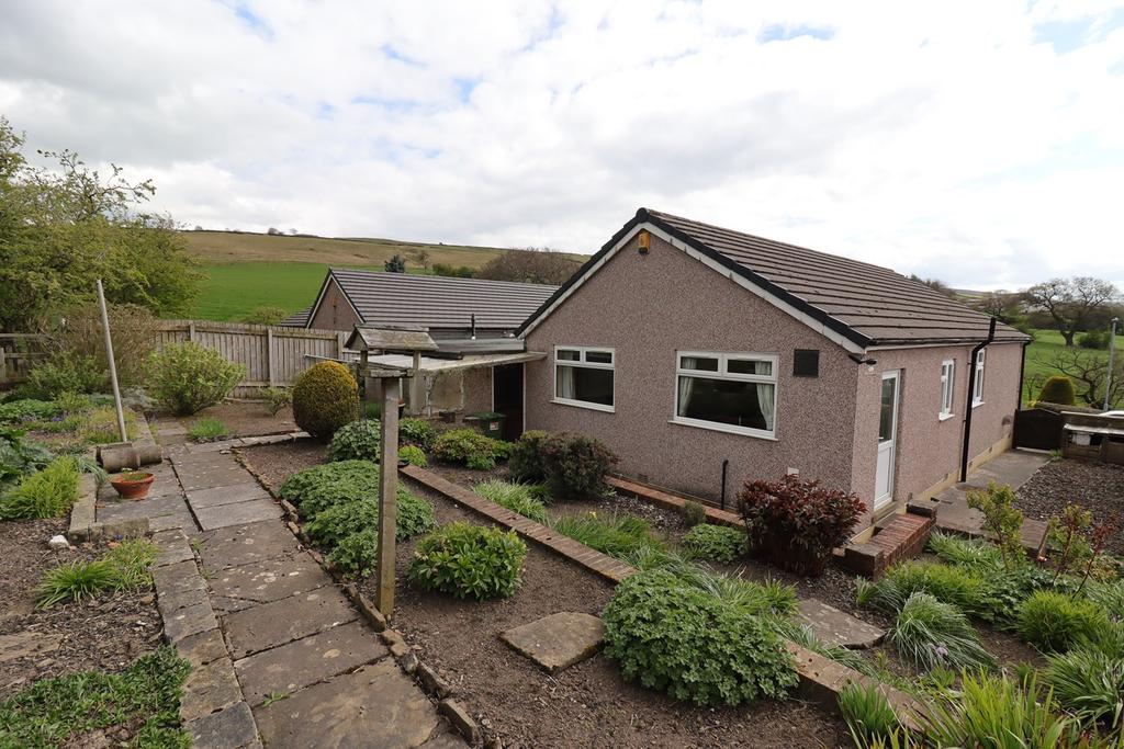 Barnwood Crescent, Earby, BB18 3 bed detached bungalow £285,000