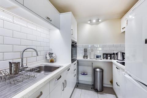 1 bedroom retirement property for sale - Homecliffe House, 466-470 Lymington Road, Highcliffe, Christchurch, BH23