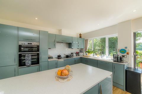 20 Highfield Close, Rough Common, Canterbury, CT2 9DX