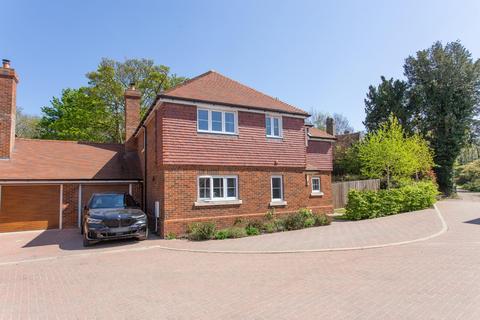 5 The Cedars, Bridge, Canterbury, CT4 5DS
