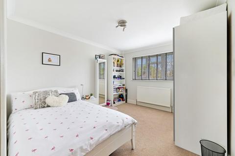 46 Osier Way, Banstead, SM7 1LL
