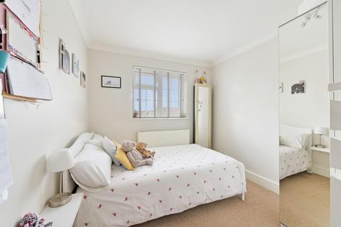 46 Osier Way, Banstead, SM7 1LL