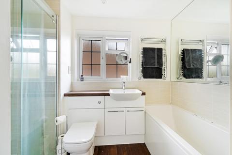 46 Osier Way, Banstead, SM7 1LL