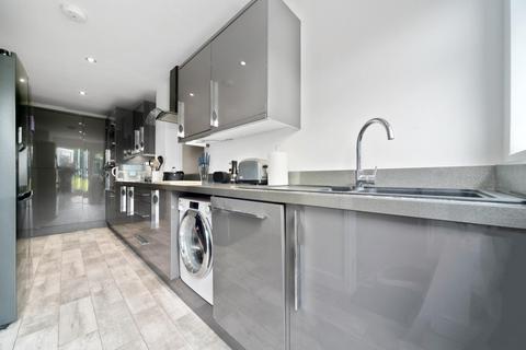 21 Coxdean, Epsom, KT18 5TH