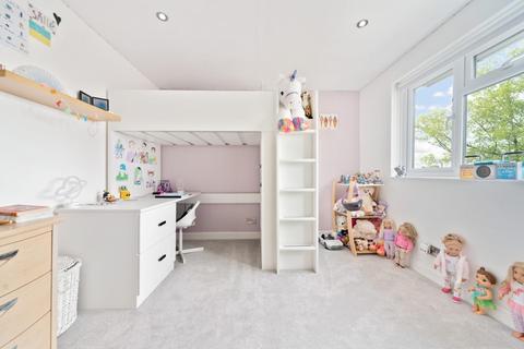 21 Coxdean, Epsom, KT18 5TH