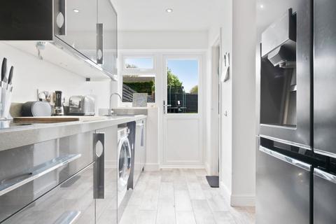 21 Coxdean, Epsom, KT18 5TH