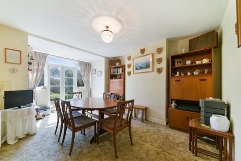 70 Worcester Park Road, Worcester Park, KT4 7QD