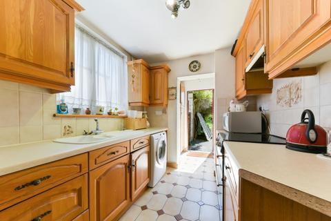 70 Worcester Park Road, Worcester Park, KT4 7QD