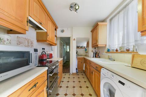 70 Worcester Park Road, Worcester Park, KT4 7QD