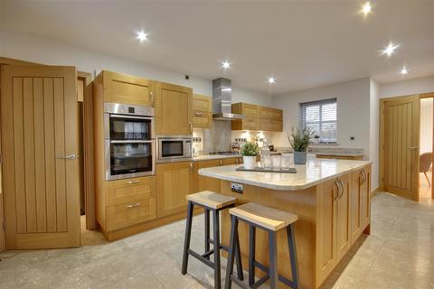 2, West End Cottages Barnards Drive, South Cave, Brough, HU15 2HL