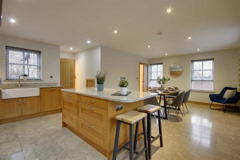 2, West End Cottages Barnards Drive, South Cave, Brough, HU15 2HL