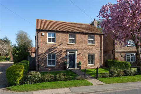 4 bedroom detached house for sale - The Village, Stockton on the Forest, York, YO32