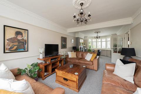 20 Rosedale Road, Epsom, KT17 2JQ