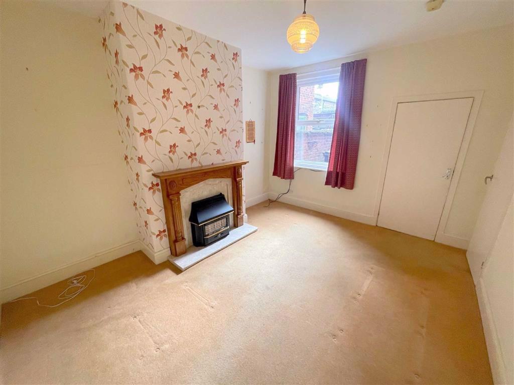 Southbank Street, Leek 3 bed terraced house £169,950